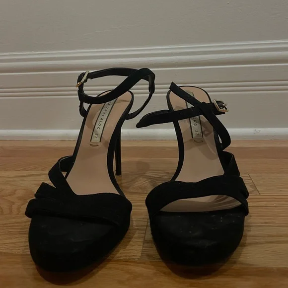 Heels - Picture 4 of 5